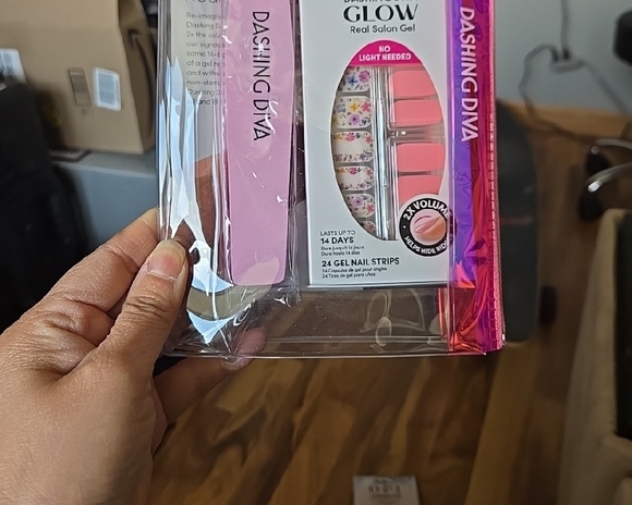 Nail Bundle - Picture 2 of 9